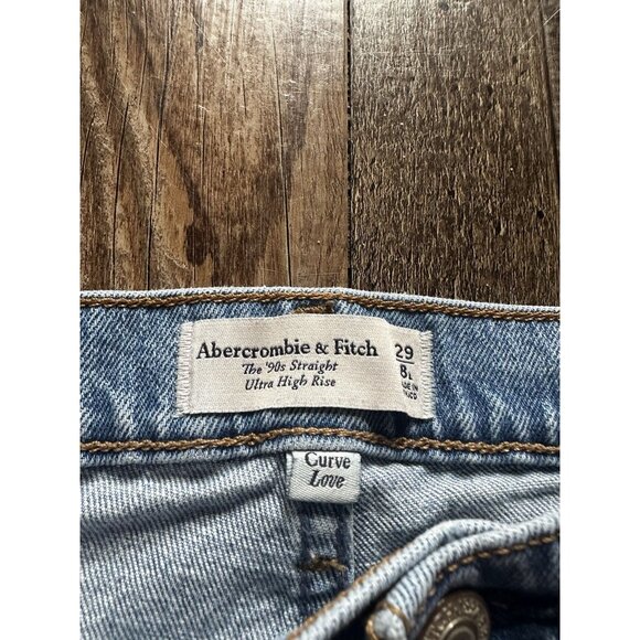 Abercrombie Curve Love Ultra High Rise 90s Straight Jean Medium Wash 29 Long - Picture 3 of 5